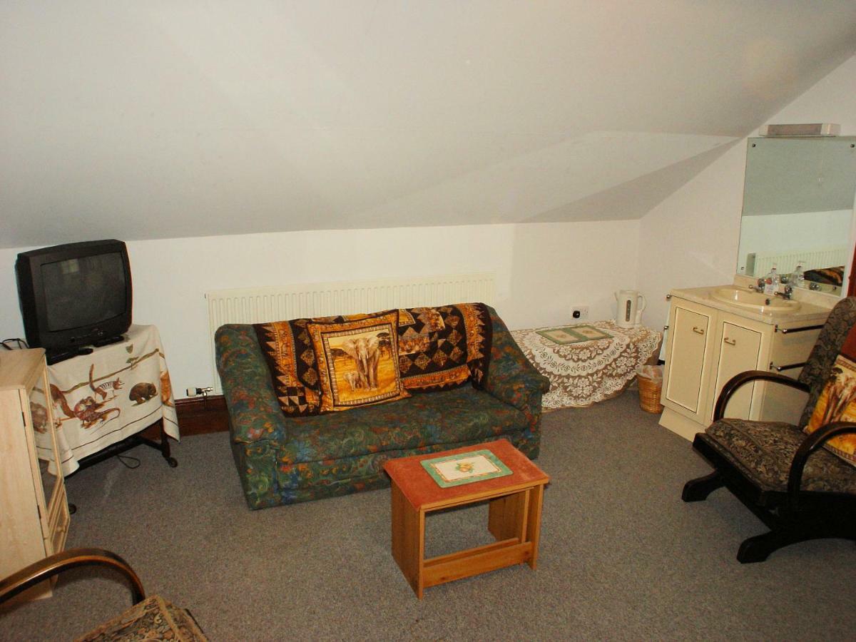 Glencoed B&B Wrexham Buitenkant foto